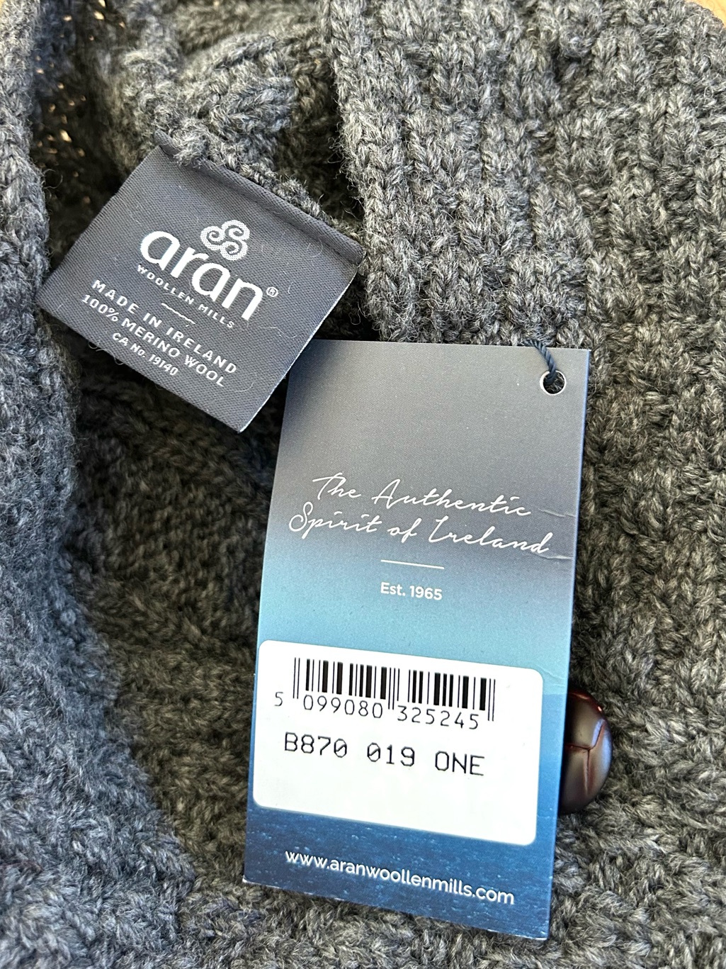 Aran Merino Wool Cable Knit Poncho Charcoal Gray Made In Ireland O/S — image 7 of 8